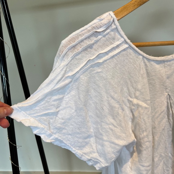 Free People White Short Sleeve V-Neck Linen Flowy Shirt Size XS C001 - Picture 6 of 12